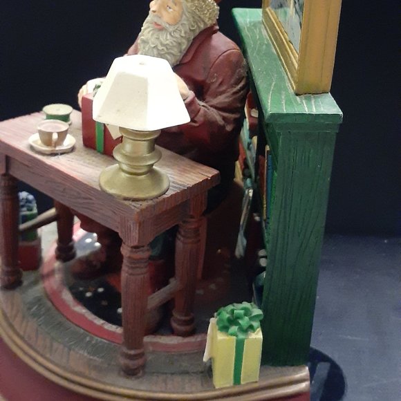 Thomas Kinkade The Hope of Christmas Santa - Picture 7 of 9